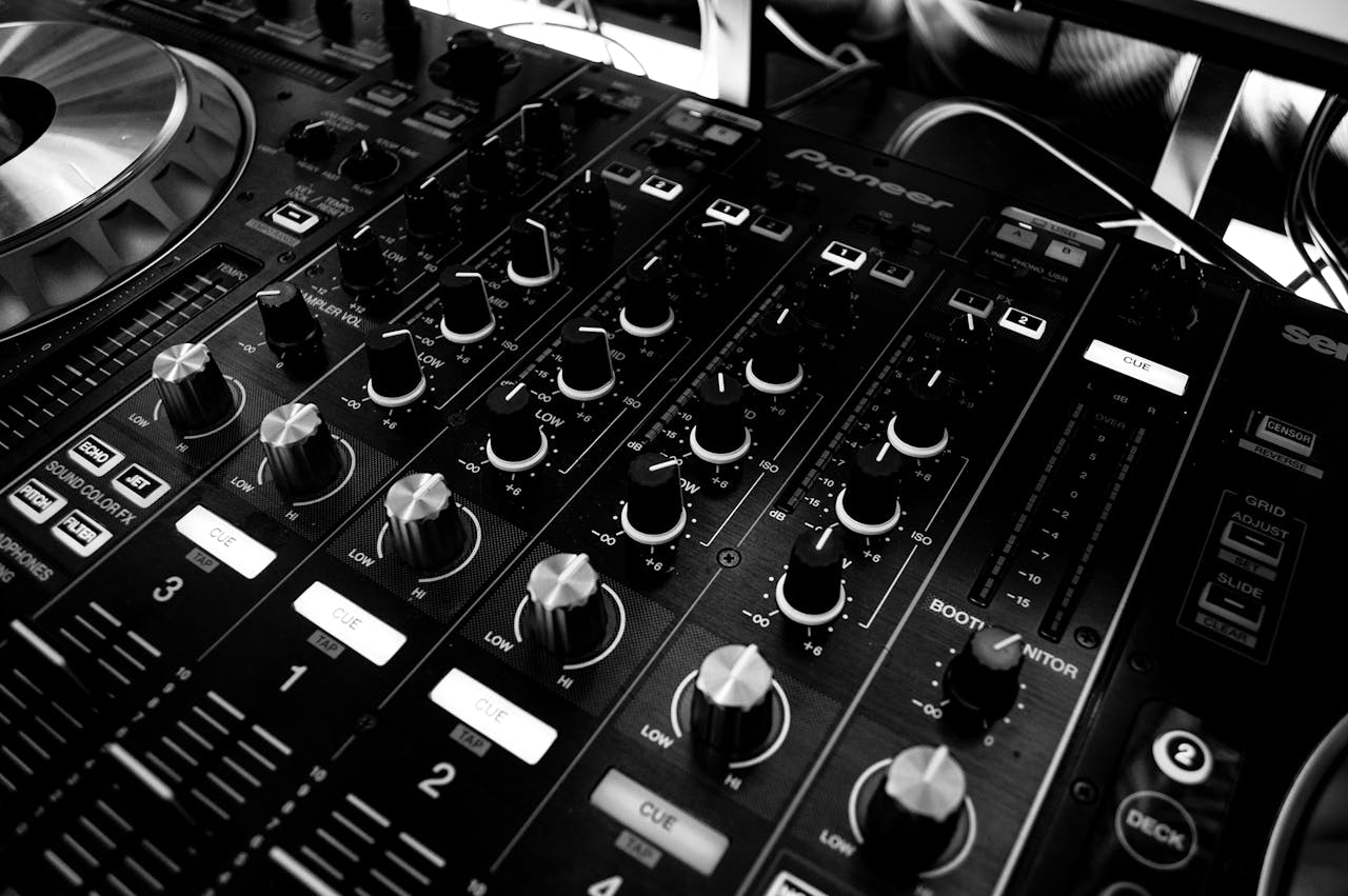 The Role of AI in Writing Songs and Protecting Music Content Online